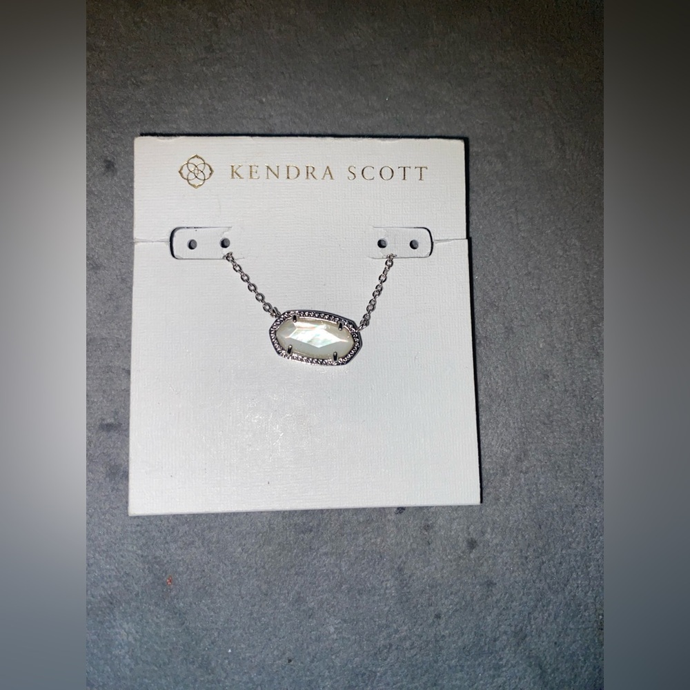 BNWT Kendra Scott Elisa Silver Necklace in Ivory Mother-of-Pearl $70
